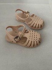 Girls unbranded beige jelly