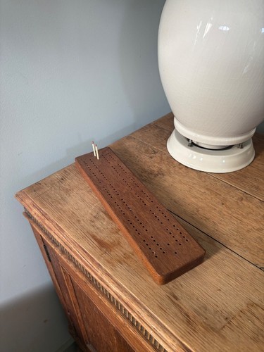 Vintage wooden cribbage board - cribbage,