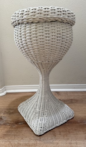 White wicker pedestal - wicker,