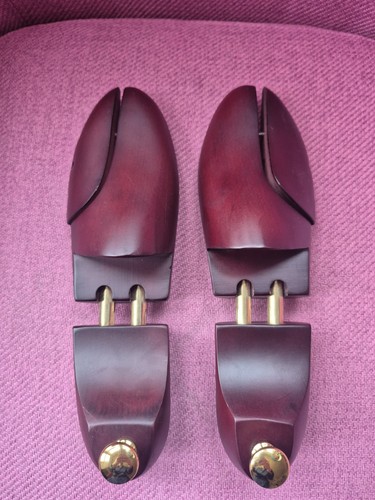 Wooden shoes tree stretchers - wooden,
