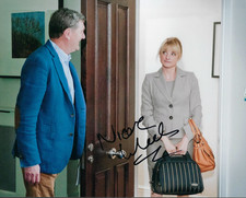 NICOLA WHEELER - "NICOLA KING" - EMMERDALE  HAND SIGNED 10x8 PHOTO