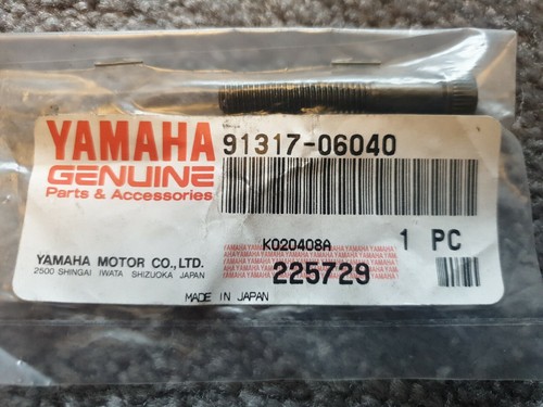 Genuine yamaha dt50r socket - genuine,