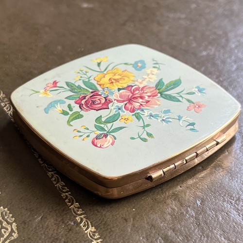 Vintage melissa powder compact - melissa,