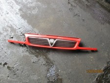 VAUXHALL ASTRA F 1997 FRONT GRILL GRILLE BADGE EMBLEM RED 90452421