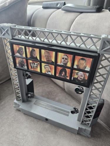 Wwf titan tron live - wwf,