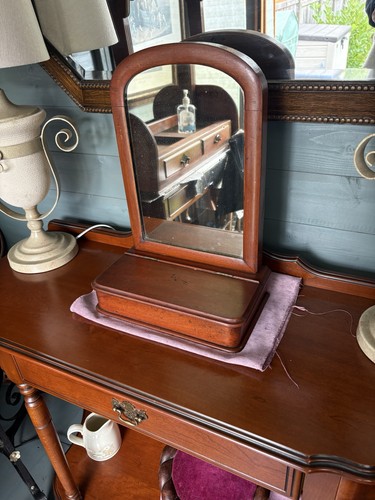 Antique victorian - 🪞,