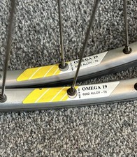 Campagnolo Omega Wheel Set 700c LIGHT USE ONLY Road Racing 1,080 & 860grms