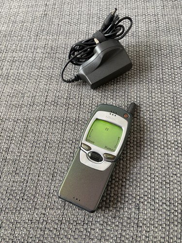 Nokia 7110 slide - slide, front