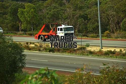 Truck photo skip loader - photo,