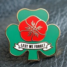 Irish Red Poppies Pin Badge Shamrock Ireland