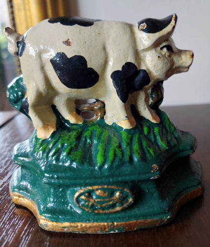 Cast iron pig - pig, door
