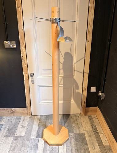 Robert charles freestanding - robert,