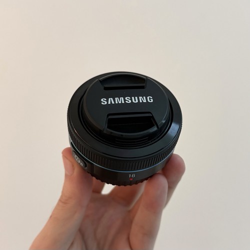Vgc samsung 16mm lens - vgc, f/2.4