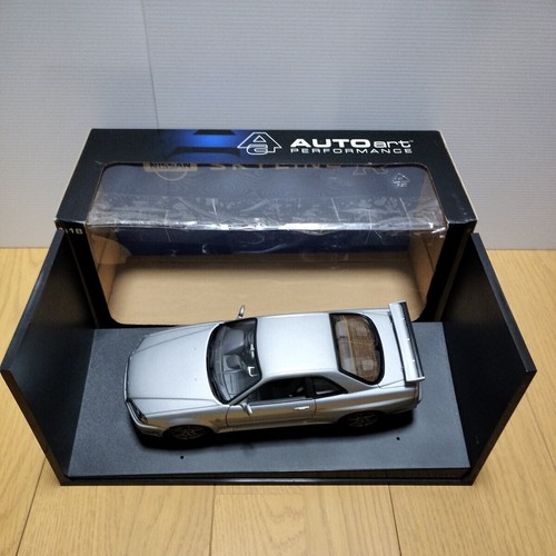 Autoart nissan skyline - [1/18,