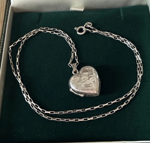 Pretty vintage sterling - pretty,