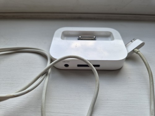 Genuine apple ipod universal - apple,