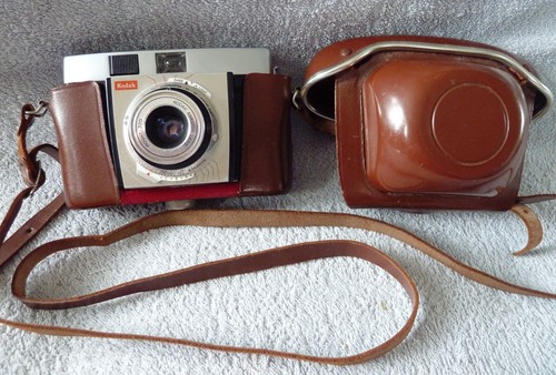 Vintage 1960s kodak colorsnap - vintage,