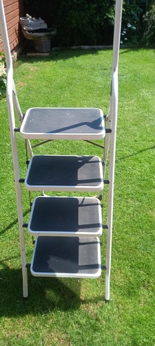 Heavy duty steel steps wide - steel,