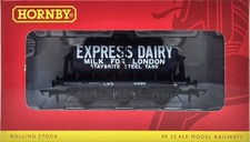 Hornby R6404A LMS 6 Wheel Tank Wagon 44190 Express Dairy Milk For London Livery.