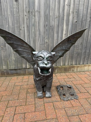 Large vintage winged - large,