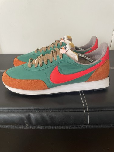 Rare nike waffle trainer - v,