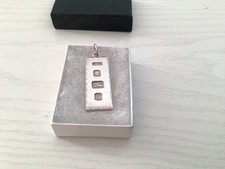 AN UNUSUAL VINTAGE SOLID