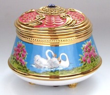 The Bradford Exchange 'Swan Lake' - Ltd Edition Porcelain Music Trinket Box