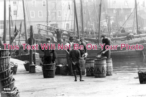 1913 mevagissey quay - co,