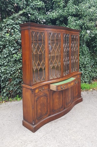 Antique mahogany serpentine - mahogany,