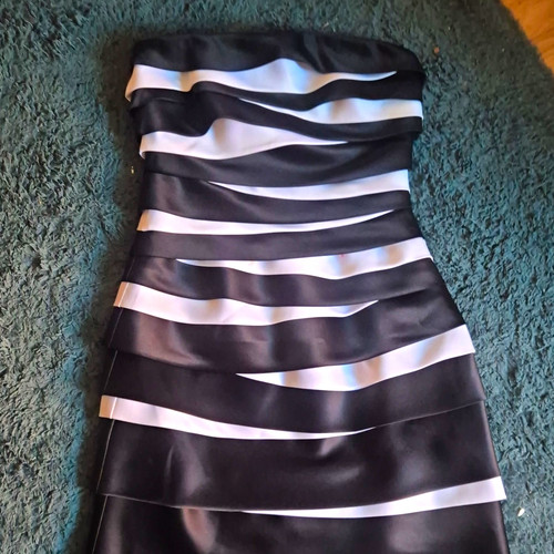 Bernshaw strapless knee - strapless, dress