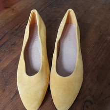 Ladies Next Mustard Suede Court Shoes Size 6 Brand New .