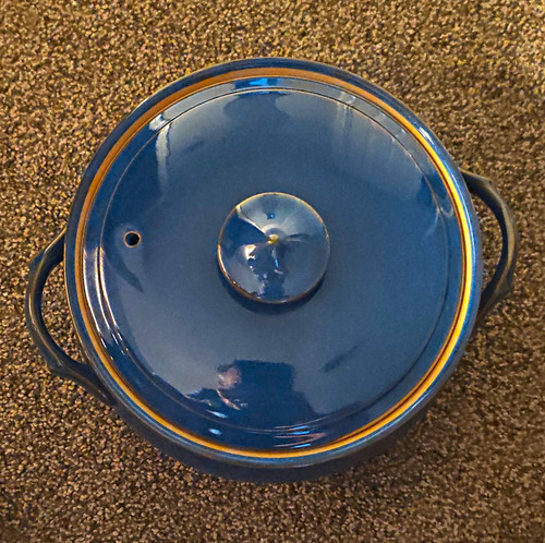 Round blue denby casserole - round,