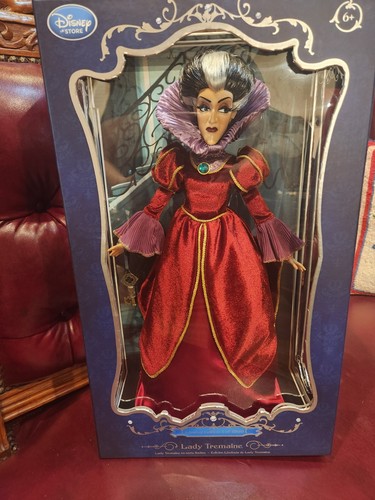 Disney store designer doll - le,
