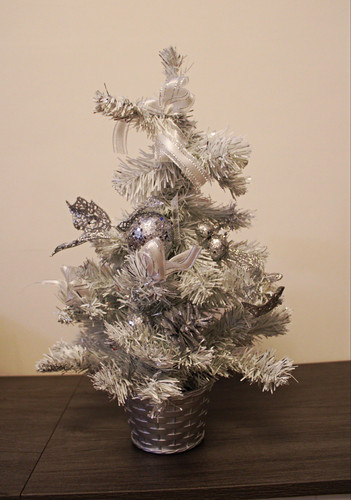 Artificial white silver - white, &