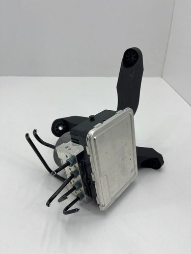Bmw f40 2023 abs - 1,