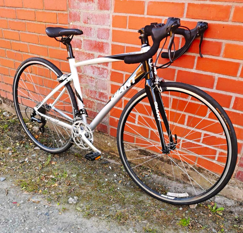 Giant defy road bike - giant,