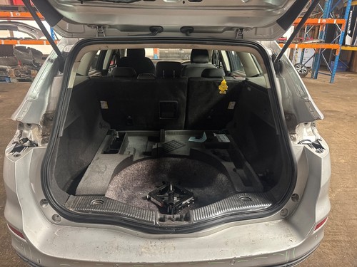 Ford mondeo tailgate - ford, rubber