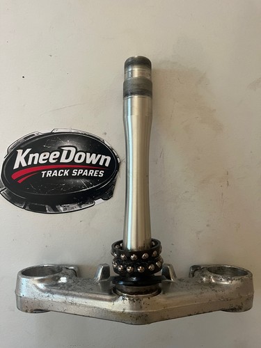 Lower fork clamp - fork, yoke