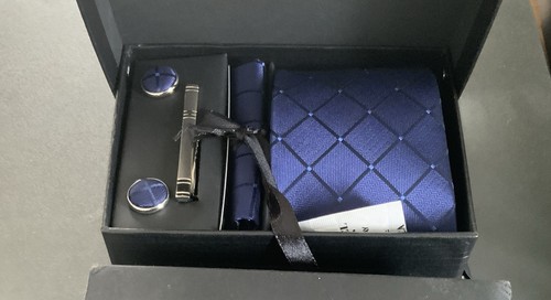 Massi morino tie and - and, pocket