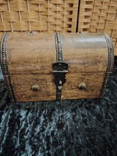 Hand crafted Indian box cgb