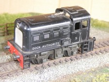 Tri-ang  00 Gauge Dock