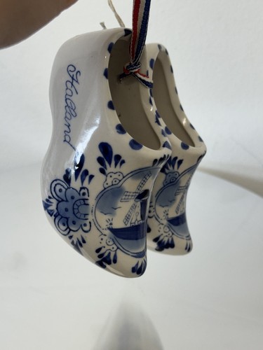 Vintage delft blue ceramic - blue,