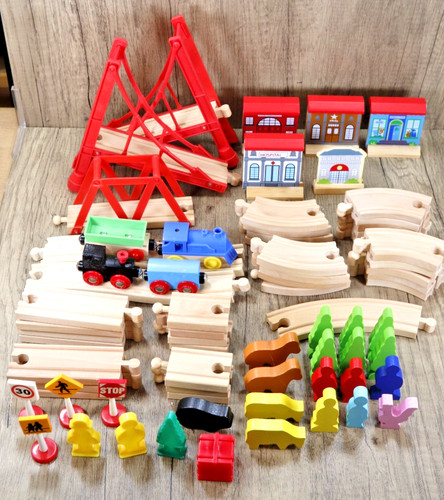 Wooden train set - set, tesco
