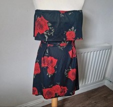 Boohoo Strapless Black and Red