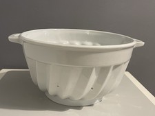 Vintage White Ceramic Berry