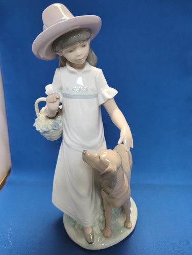 Vintage nao figurine - vintage, (lladro)