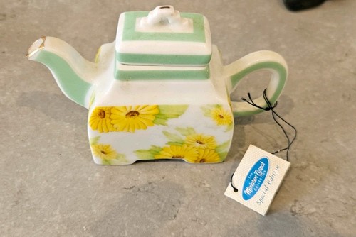 Porcelain art the miniature - porcelain, art: