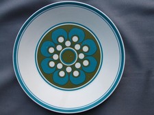 J & G Meakin Studio Elite plate 9" England c 1960s