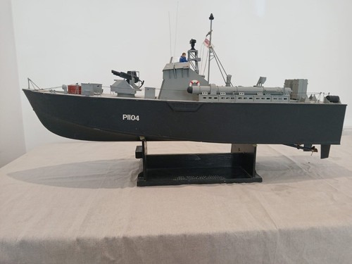 Large hms dark - large, rc