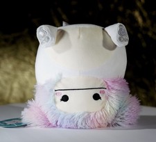 BNWT Yeti Squishmallow Zaylee